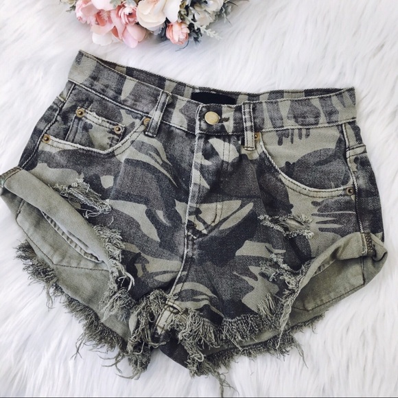 Distressed Denim Camo Shorts, Roll Up Side Hem - Picture 8 of 8